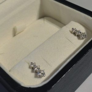 Boucles d'oreilles Trilogy - Or gris et 6 diamants 0.7ct