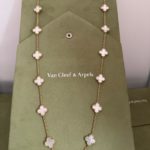 VAN CLEEF ET ARPELS. SAUTOIR VINTAGE ALHAMBRA 20 MOTIFS