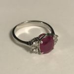 bague en or blanc, rubis BIRMAN