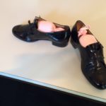 Chaussures vernies noires à lacets
